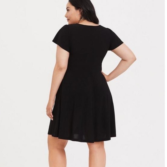 🌼FOR BUNDLE ONLY🌼Torrid V-neck Dress - Picture 4 of 15